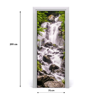 Fototapeta samoprzylepna na drzwi Wodospad w lesie