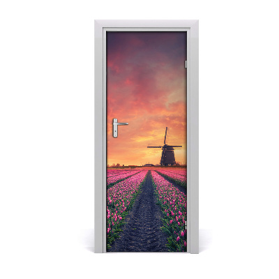 Fototapeta samoprzylepna DRZWI pole tulipanów