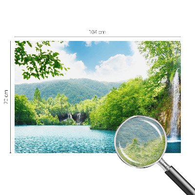 Dekoracyjna fototapeta na ścianę z motywem naturalnego wodospadu