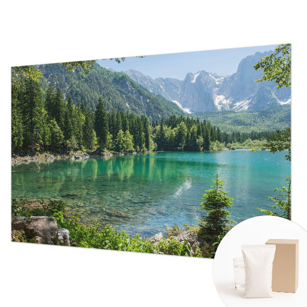 Fototapeta fizelinowa do sypialni z motywem zielonego jeziora