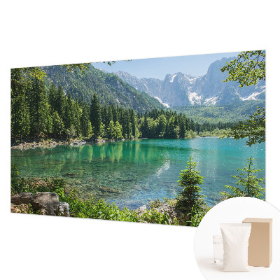 Fototapeta fizelinowa do sypialni z motywem zielonego jeziora