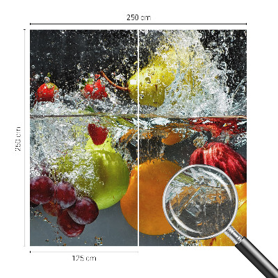 Tapeta fotograficzna z motywem owoców zanurzonych w wodzie