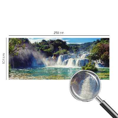 Fototapeta fizelinowa do sypialni z motywem wodospadu w naturalnym krajobrazie