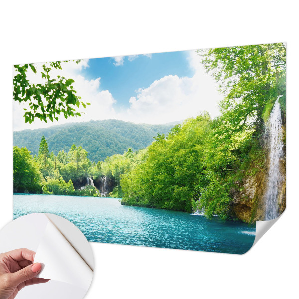 Dekoracyjna fototapeta na ścianę z motywem naturalnego wodospadu