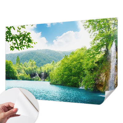 Dekoracyjna fototapeta na ścianę z motywem naturalnego wodospadu