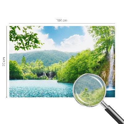 Dekoracyjna fototapeta na ścianę z motywem naturalnego wodospadu