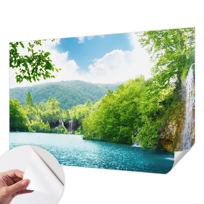 Dekoracyjna fototapeta na ścianę z motywem naturalnego wodospadu