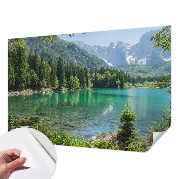 Fototapeta samoprzylepna do sypialni z motywem zielonego jeziora