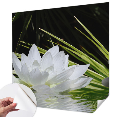 Fototapeta samoprzylepna do sypialni z motywem lilii w kompozycji nawiązującej do medytacji