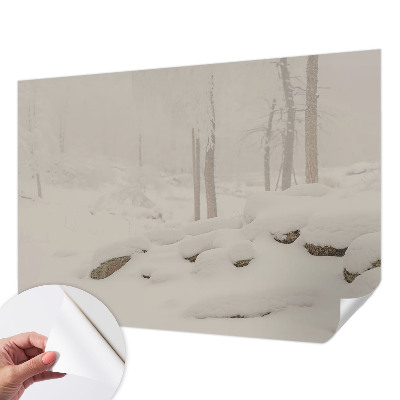 Fototapeta samoprzylepna z nadrukiem ze zdjęciem przedstawiającym śnieżny las