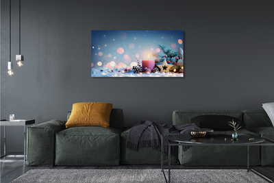 Obraz drukowany na płótnie Świeca i Śnieg w Świątecznej Scenerii