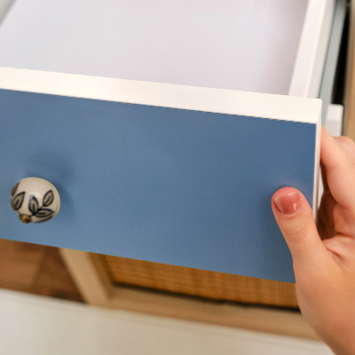 Folia samoprzylepna na meble Kolor niebieski