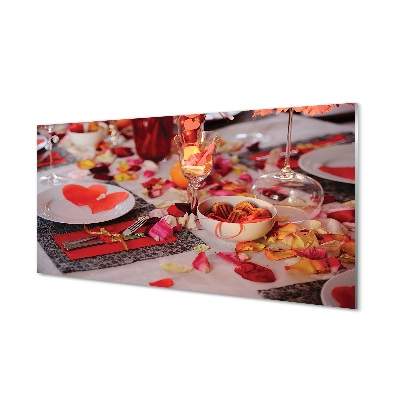 Obraz na szkle Serca płatki róż kolacja kieliszki