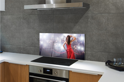 Szkło do Kuchni na Ścianę Kobieta w Czerwonej Sukni