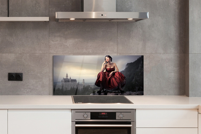 Szkło do Kuchni na Ścianę Kobieta w Sukni na tle Gór