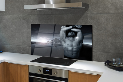 Panel szklany do Kuchni Mężczyzna na tle Gór