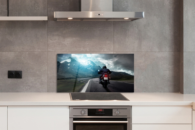 Szkło do Kuchni na Ścianę Motocyklista na Górskiej Trasie