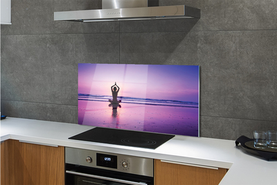 Szkło do Kuchni na Ścianę Kobieta Ćwicząca Jogę nad Morzem