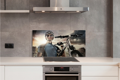 Panel szklany do Kuchni Rowerzysta na tle Chmur