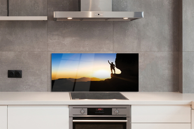 Szkło do Kuchni na Ścianę Człowiek w Górach o Zachodzie