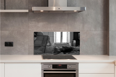 Panel szklany do Kuchni Kobieta przy Oknie