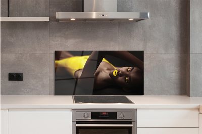 Szklany Panel Kobieta z Żółtymi Ustami