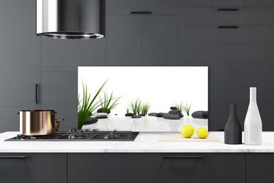 Panel Szklany do Kuchni Kamienie W Soczystej Trawie