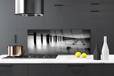 Szkło nad Blatem Drewniane Molo We Mgle