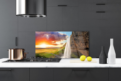 Panel nad blat kuchenny Rozświetlony Wodospad W Słońcu