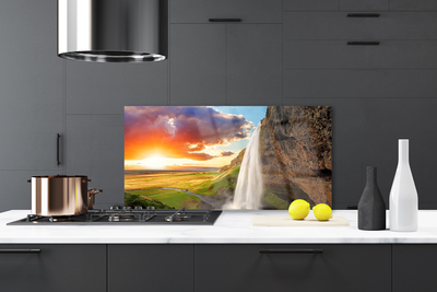 Panel nad blat kuchenny Rozświetlony Wodospad W Słońcu