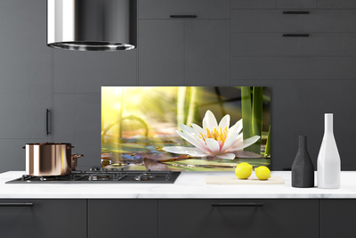 Panel nad blat kuchenny Pływająca Lilia Wodna