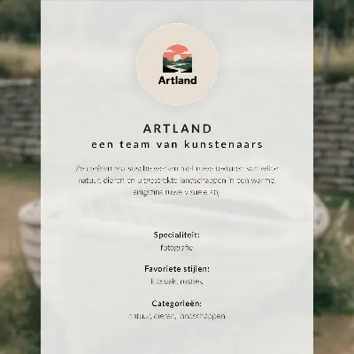 Plakat z teksturą płótna przedstawiający porzuconą łódź na tle trawy muru oraz natury w klimacie spokoju