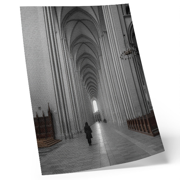 Plakat na płótnie Gotycka architektura z majestatycznymi kolumnami