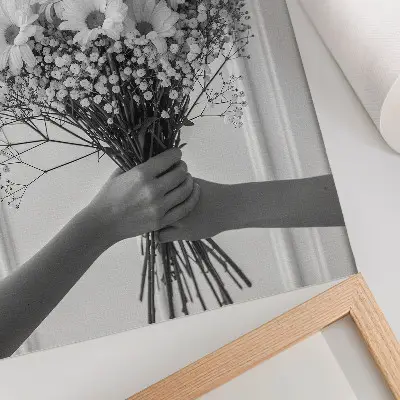 Nowoczesna grafika na płótnie z motywem delikatnych kwiatów w minimalistycznym i eleganckim stylu