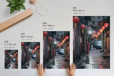 Plakat z teksturą płótna miejska uliczka z lampionami w wieczornym klimacie