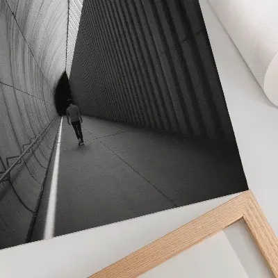 Plakat ścienny z motywem minimalistycznego tunelu z cieniami, liniami i perspektywą