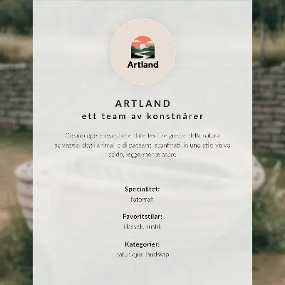 Plakat z teksturą płótna zimowy las z drewnianą chatą w klimacie spokoju i harmonii natury