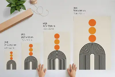 Trzy pomarańczowe koła i czarne wachlarzowe linie plakat z teksturą płótna