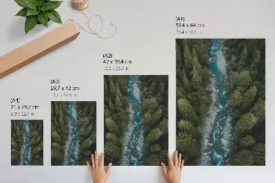 Nowoczesna grafika na płótnie zielony las z rzeką w estetyce naturalnej harmonii