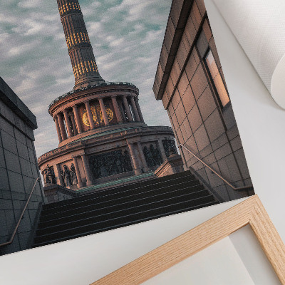 Plakat ścienny Elegancka kolumna z aniołem i nowoczesna architektura