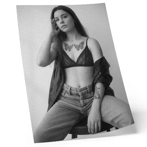 Plakat ścienny monochromatyczny portret w stylu minimalistycznym