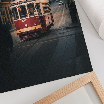 Plakat z teksturą płótna Tramwaj wśród zabytkowej architektury miasta
