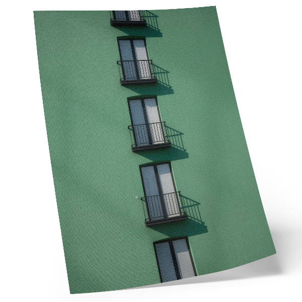 Plakat na płótnie Zielona fasada okna balkony cienie nowoczesny