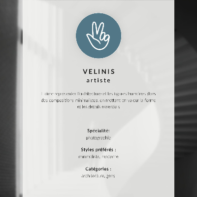 Nowoczesna grafika na płótnie Różowa ściana z jednym oknem postać