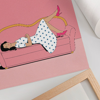 Plakat ścienny Spokojna scena relaksu kobieta różowa sofa