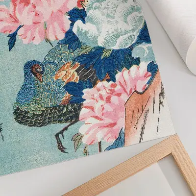 Plakat z teksturą płótna Paw i piwonie japoński drzeworyt vintage autorstwa Utagawy Hiroshige