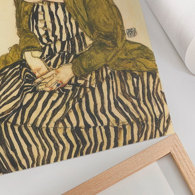 Plakat z teksturą płótna Portret Edith Schiele w sukni w paski (1915) autorstwa Egona Schielego