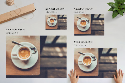 Wydruk na płótnie Filiżanka espresso na drewnianym stole kontrasty