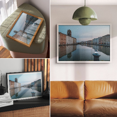 Plakat Pastelowe kamienice odbite w wodzie kanału