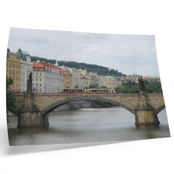 Plakat Most nad rzeką z tramwajem, otoczony klasyczną architekturą